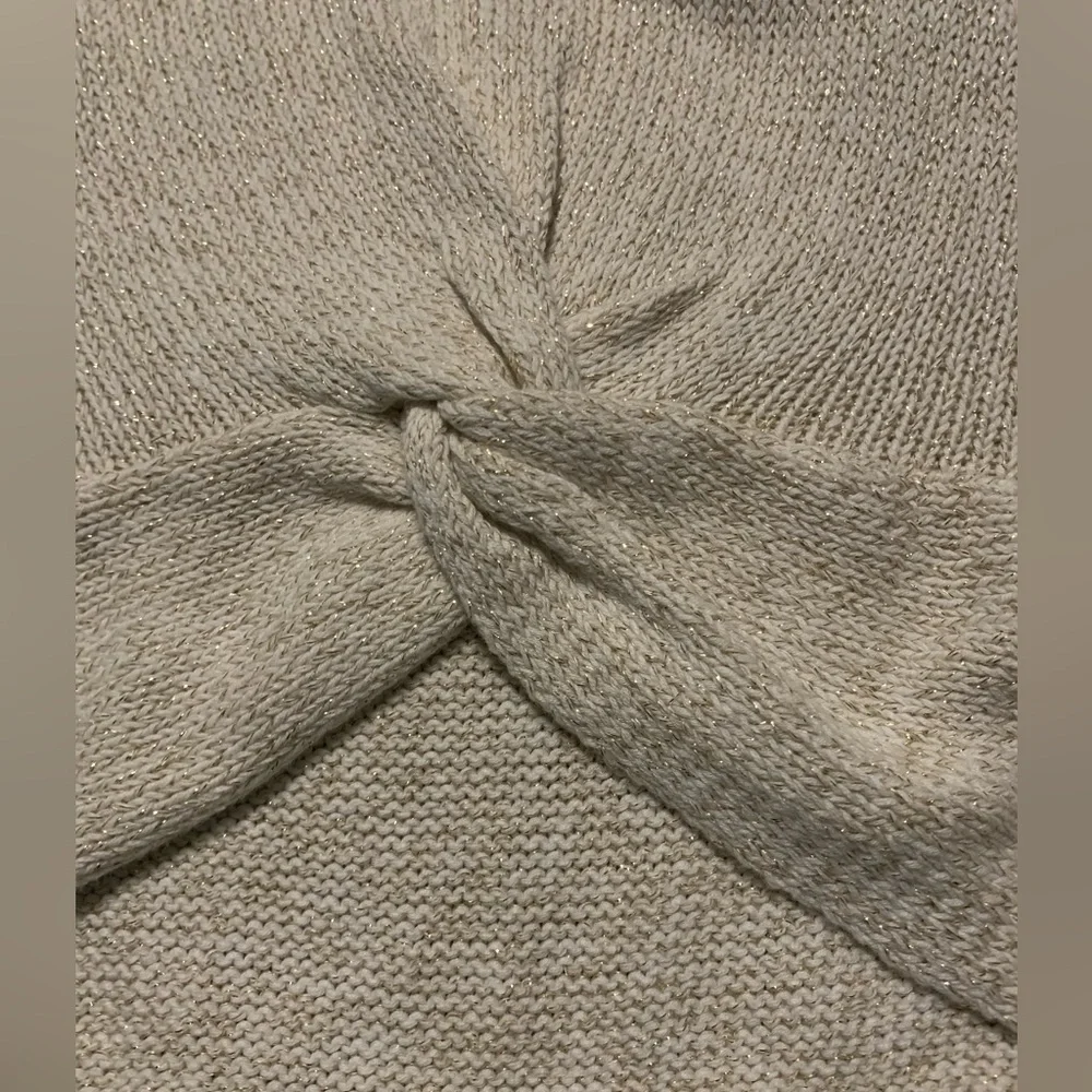 OshKosh girl B'gosh Cream Crew Neck Sweater with Modern Twist Size 8